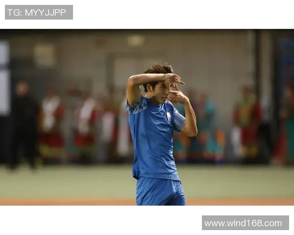 球星们如何通过足球传递梦想与热情激励年轻一代踢出精彩人生