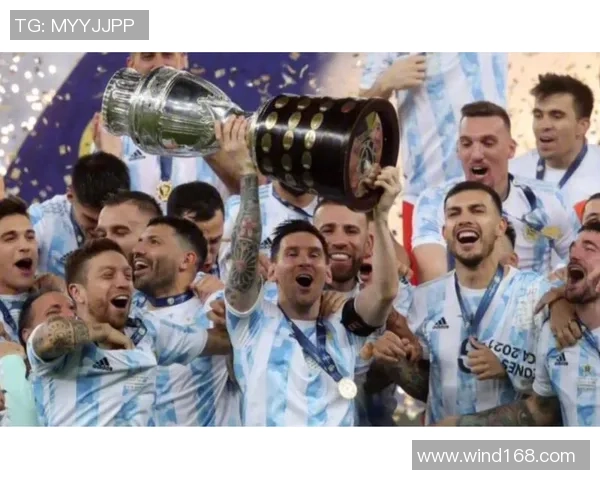 足球球星经典进球动作解析:从弯刀到飞跃头球,揭秘精彩瞬间背后的技术秘诀 足球球星经典进球动作解析:从弯刀到飞跃头球,揭秘精彩瞬间背后的技术秘诀